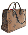 Reverse Monogram Giant Onthego MM