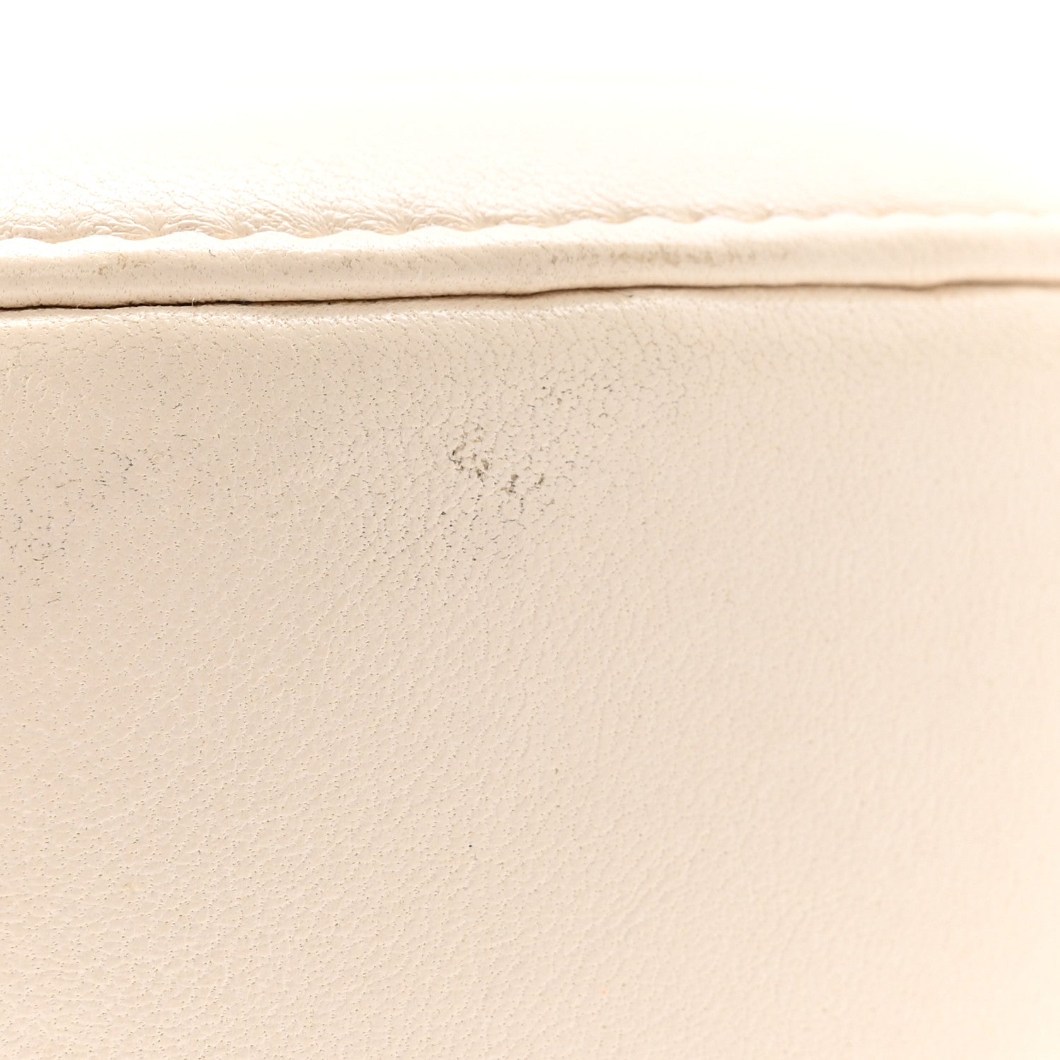Lambskin Quilted CHNL 19 Round Clutch With Chain White