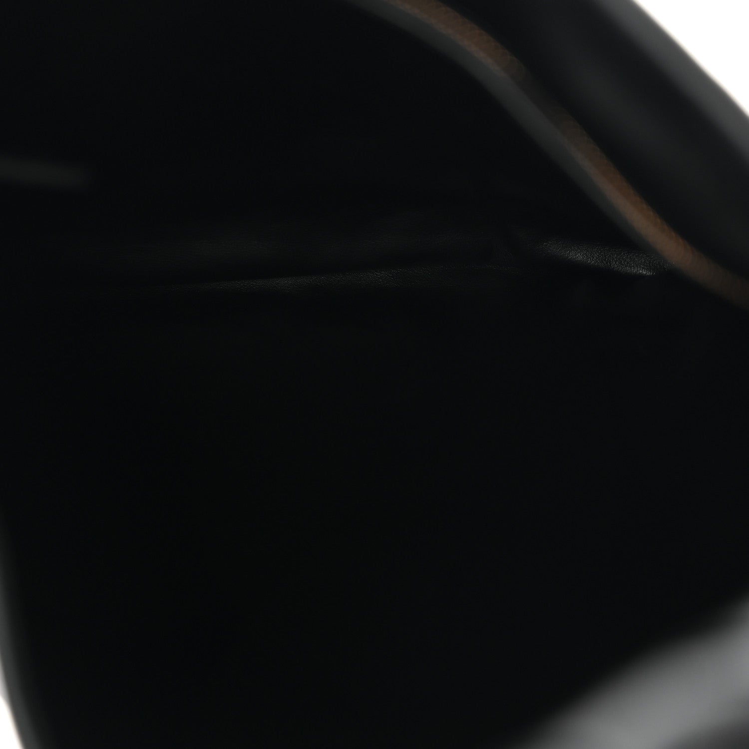 Calfskin Intrecciato Small Hop Black