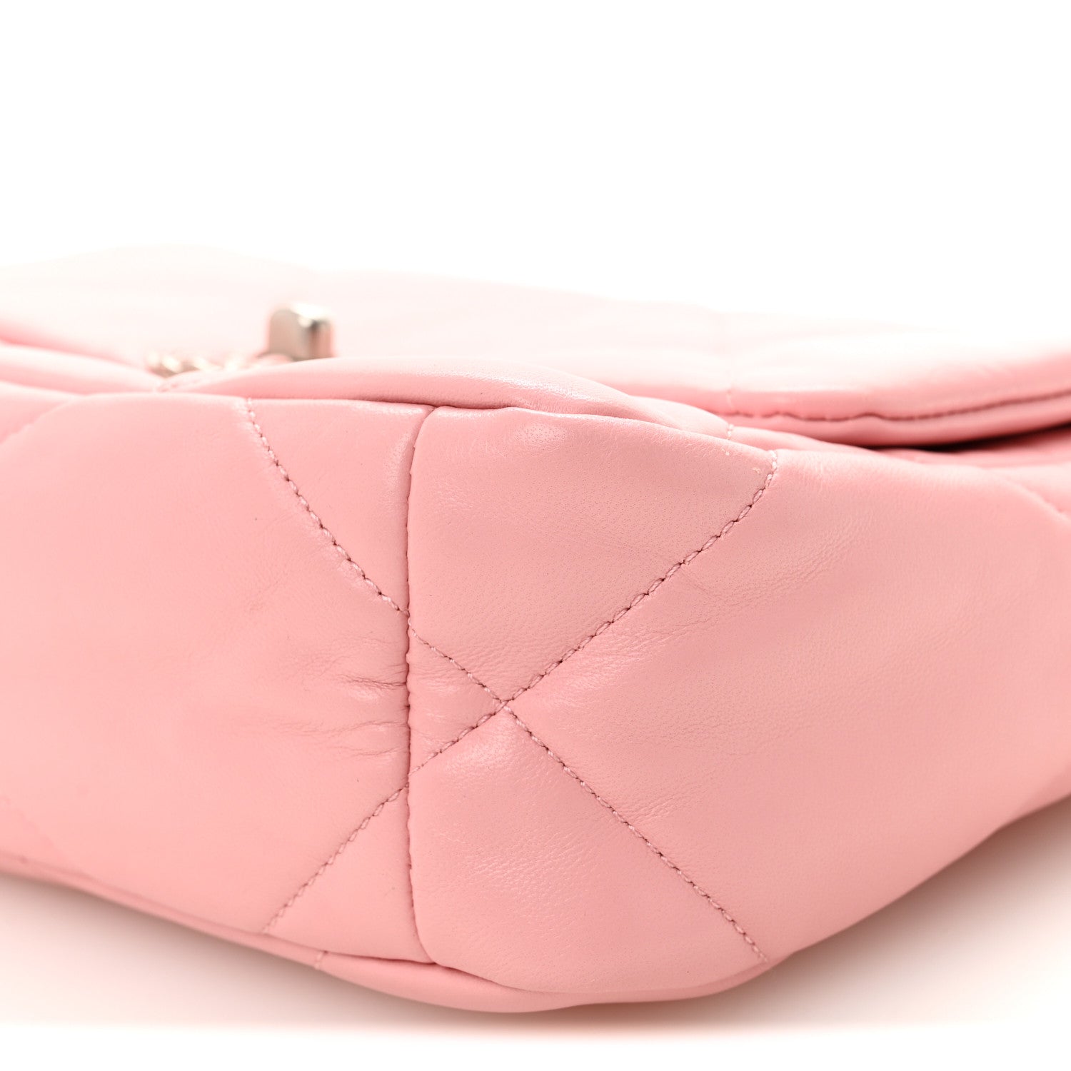 Lambskin Quilted Medium CHNL 19 Flap Pink