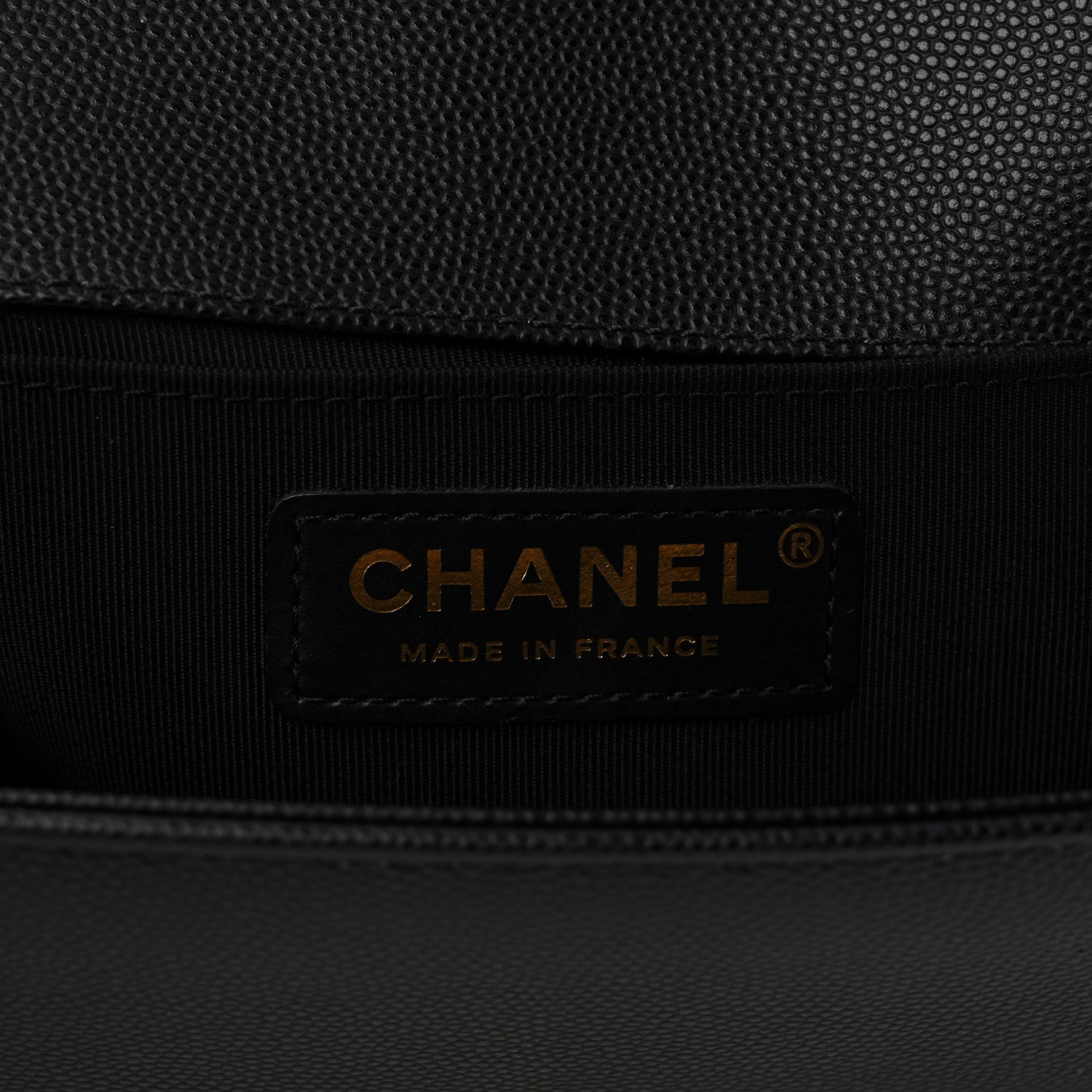 Caviar Quilted Medium Boy Flap Black