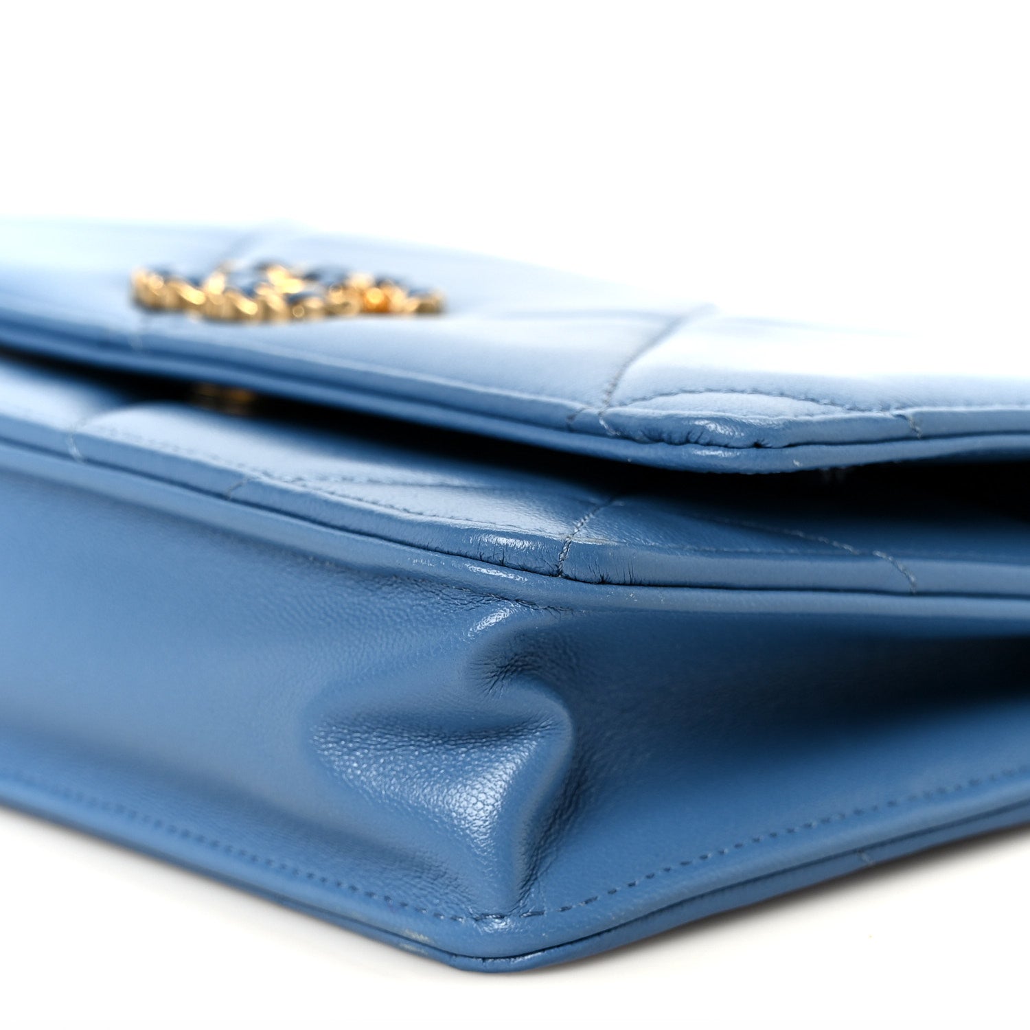 Lambskin Quilted CHNL 19 Wallet On Chain WOC Blue